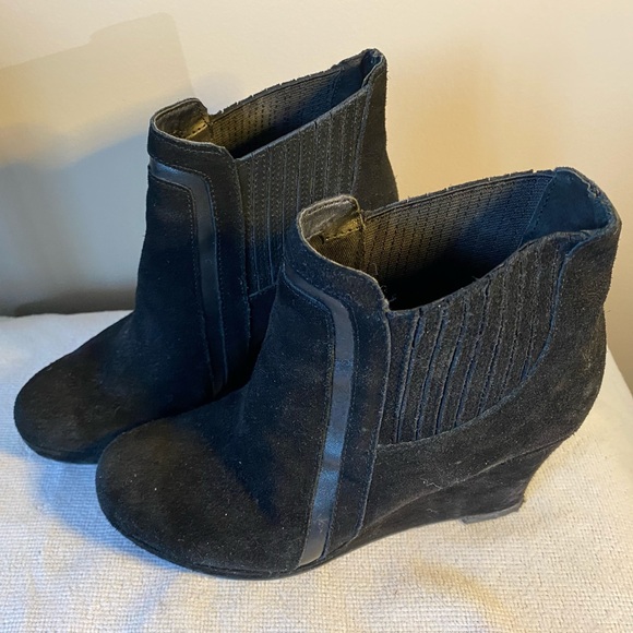 Dolce Vita Wedges - Picture 2 of 2